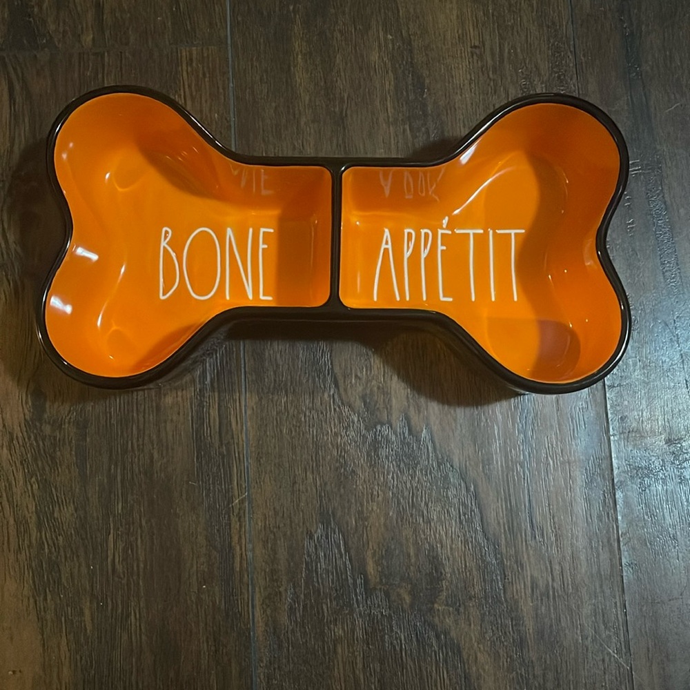 Bone Appetit Pet Bowl NWT Rae Dunn Halloween